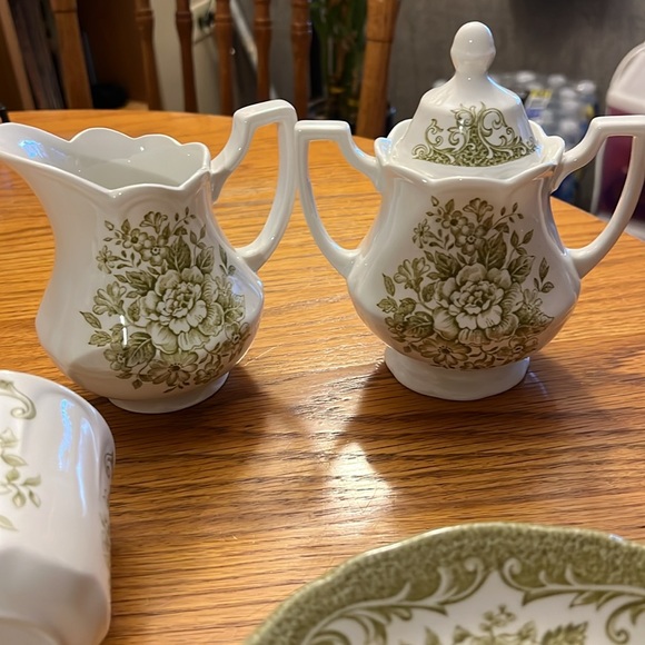 Green - Picture 12 of 12